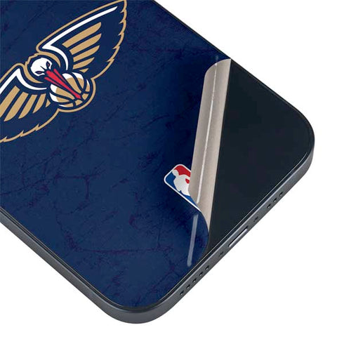 NBA New Orleans Pelicans Distressed iPhone 14 Plus Skin